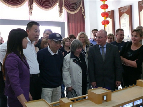 赛城集团迎来德国施瓦岑贝克市代表团