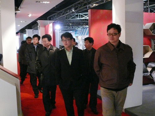 南京市政府副市长陈刚一行来赛城集团参观考察