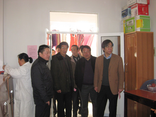 南通市政协调研组来海门市老年服务中心调研