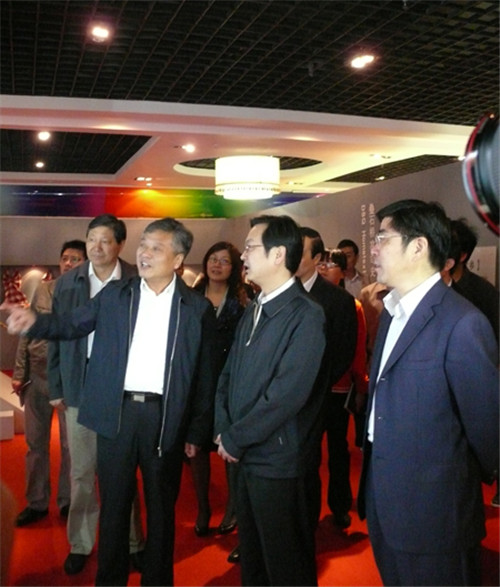 南通市代市长张国华来叠石桥国际家纺城调研