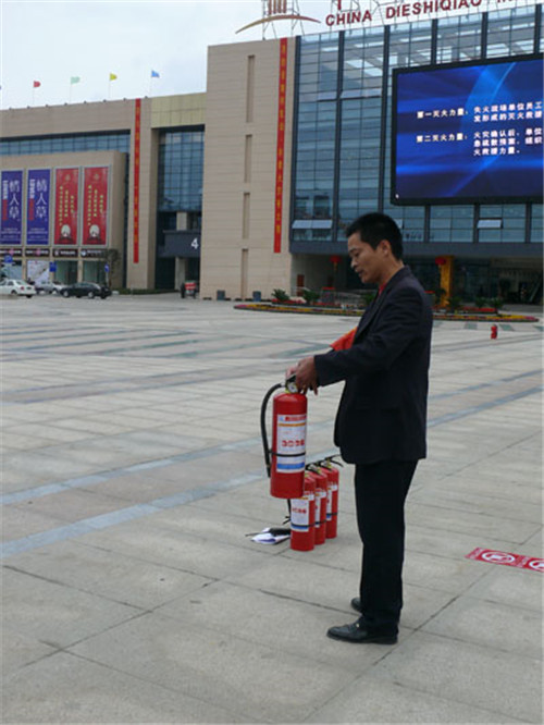 中国叠石桥国际家纺城举行“119”消防演练宣传活动