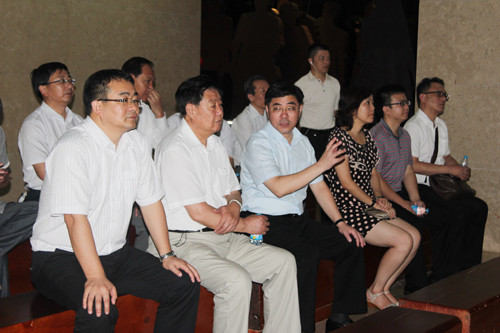 中国中小企业协会会长李子彬考察叠石桥家纺产业