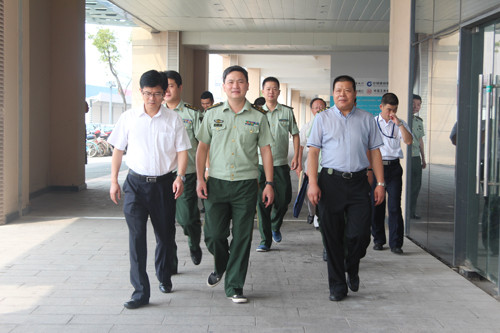 省消防总队调研家纺城三期核心交易区消防工程