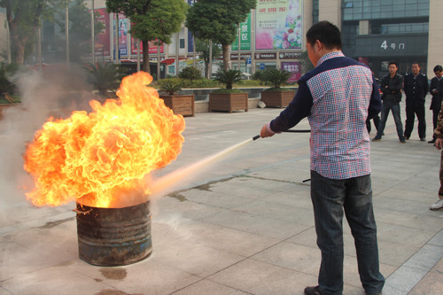 叠石桥国际家纺城举行消防安全知识及技能培训