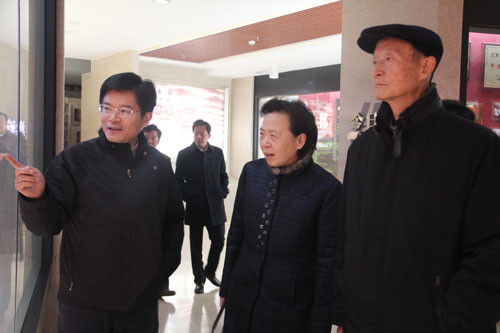 南通人大代表海门代表调研“市场采购贸易方式”申报工作