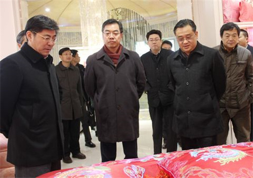 外交部领事司领导视察叠石桥国际家纺城