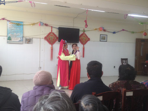 海门市老年大学艺术团来老年中心慰问演出