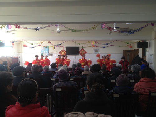 海门市老年大学艺术团来老年中心慰问演出