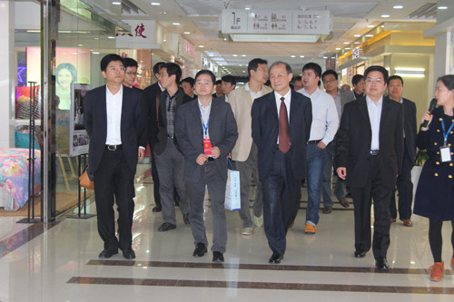 侨商精英考察叠石桥国际家纺城