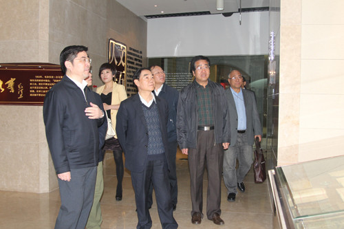 中央党校调研组前来叠石桥家纺城专题调研产城融合发展情况