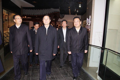 省人大常委会副主任史和平专题调研考察叠石桥家纺产业外贸发展情况