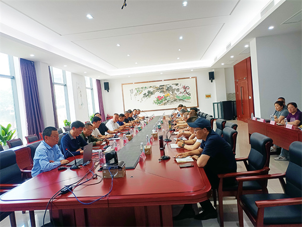 集团公司举行《2025年安全生产月动员会——从事故案例警示到事故隐患排查治理》专题培训